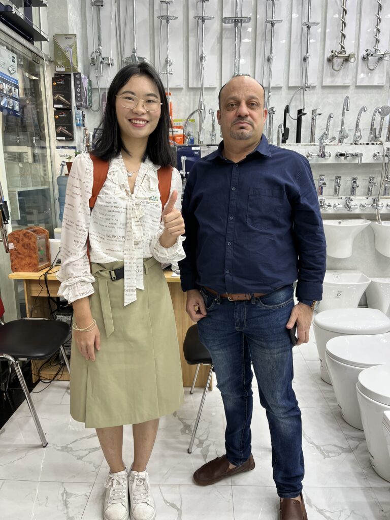 Strange visit to Dubai Sharjah wholesale market-puzhi-eva-purchasing-agent-services-from-china